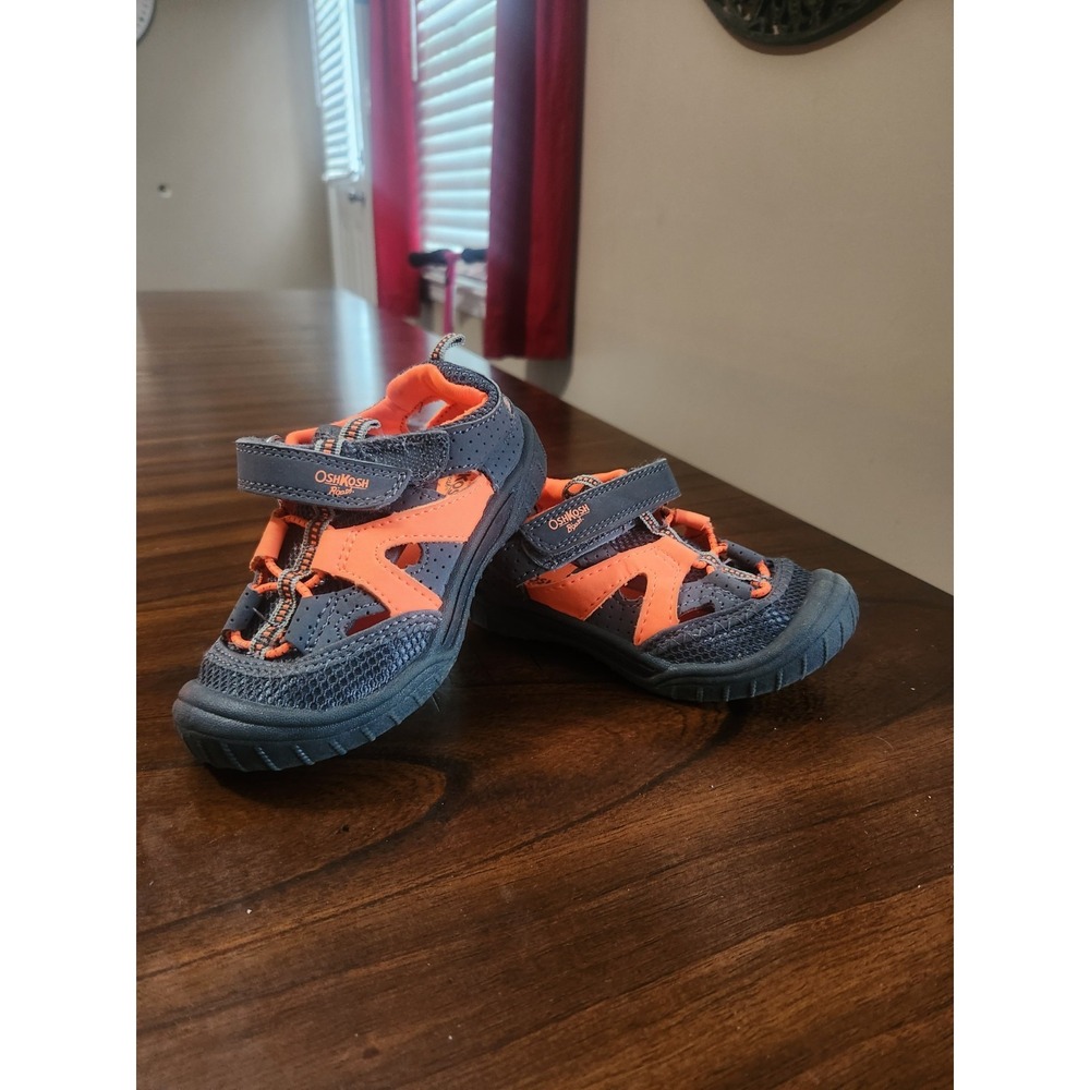 OshKosh B'gosh Drift black & orange toddler sandals closed bumptoe Washable Sz 8